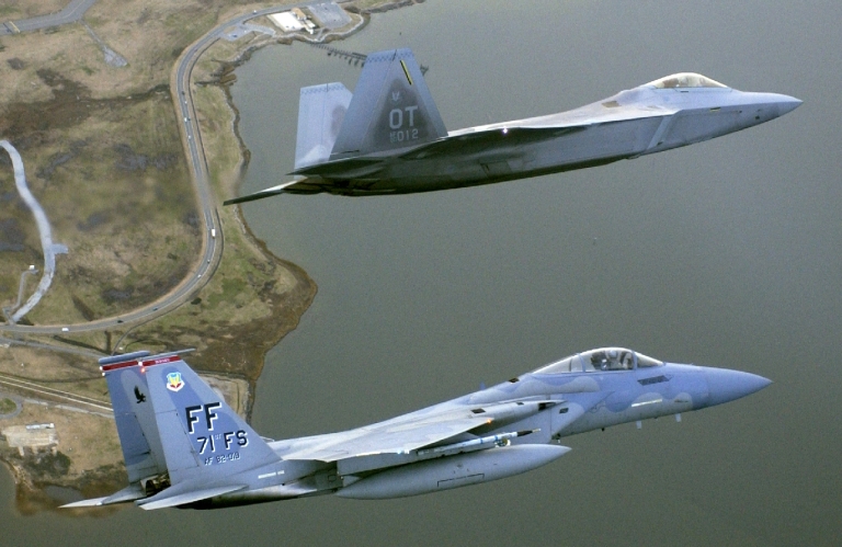 F-22A vs F-15C